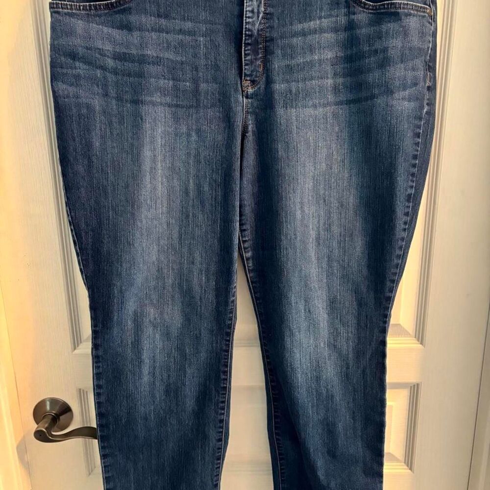 New Directions Curvy Women's Blue Jeans Size 18WS (short)
